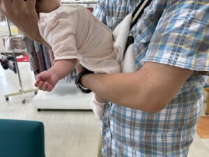 妊娠力アップセミナー参加後に自然妊娠し、無事出産されたご家族と生後3ヶ月の赤ちゃん