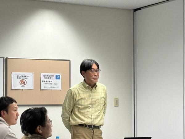 宇都宮の講演会で話す土屋薬局の土屋幸太郎